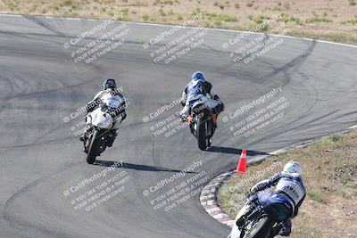 media/Apr-20-2025-AHRMA (Sun) [[393a79c373]]/Race/Group 11 early race/Turn 4b/